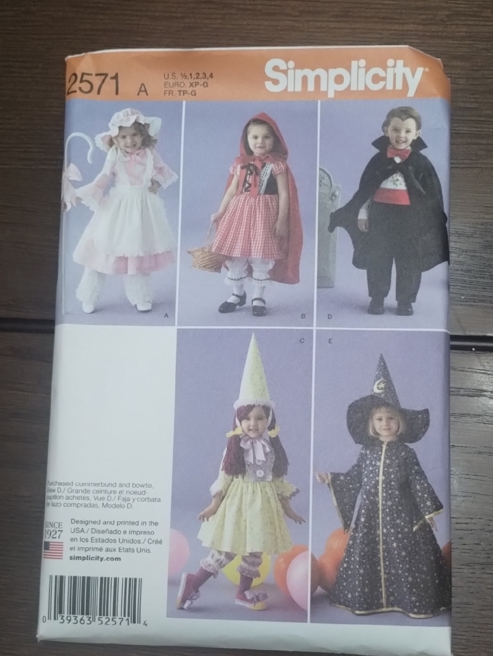 Simplicity Kids Costume Sewing Pattern 2571 Size 1-4
